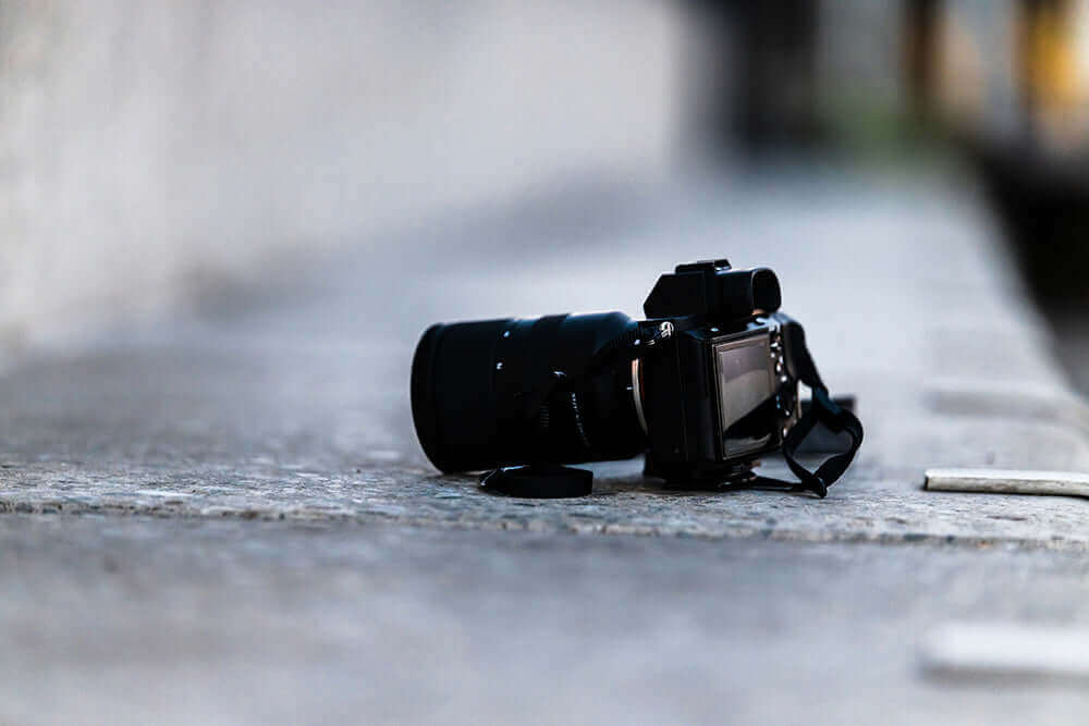 Mirrorless Camera Ultimate Guide: Best Picks, Mirrorless vs DSLR, & Pro Tips - close-up of a mirrorless camera